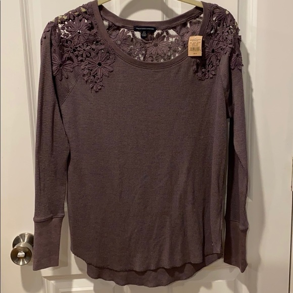 AEO Embroidered Waffle Long Sleeve NWT - Picture 6 of 13